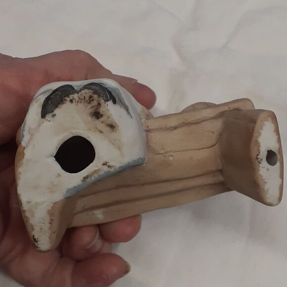 Pair of vintage ceramic figurines: old woman peeling apples and man scrubbing. - Picture 6 of 13